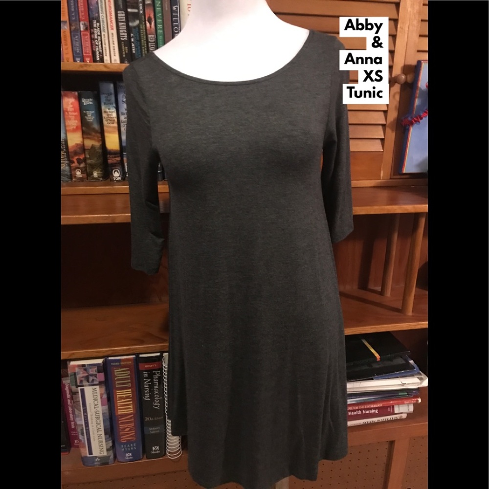 Abby & Anna Scoopneck XS Tunic
